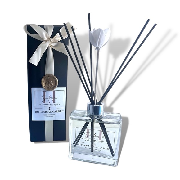 Botanical Garden Reed Diffuser | Fresh Floral Home Fragrance | 7 oz Long-Lasting - Picture 6 of 8